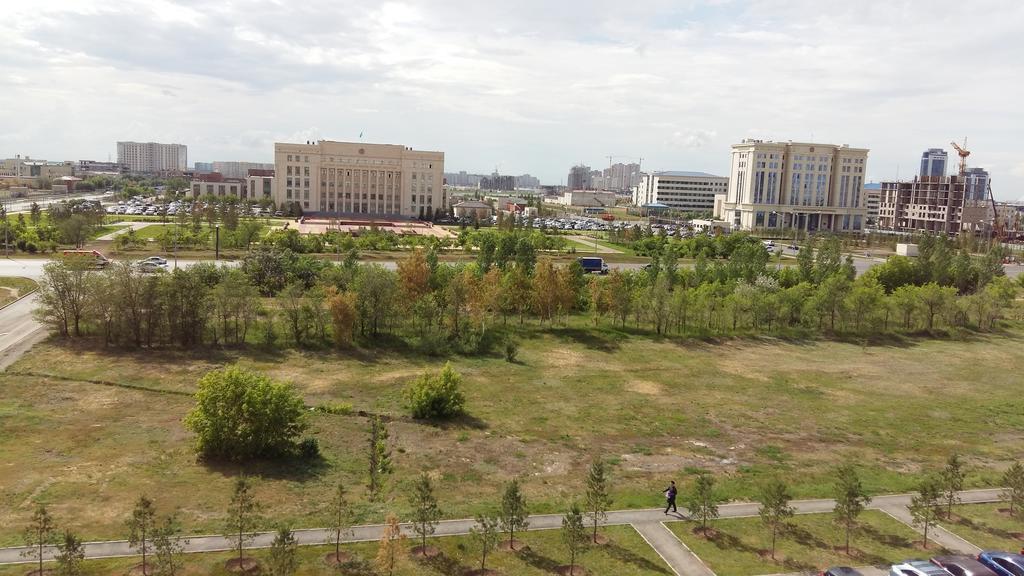 Apartment In Heart Of Astana Ngoại thất bức ảnh
