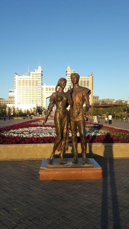 Apartment In Heart Of Astana Ngoại thất bức ảnh